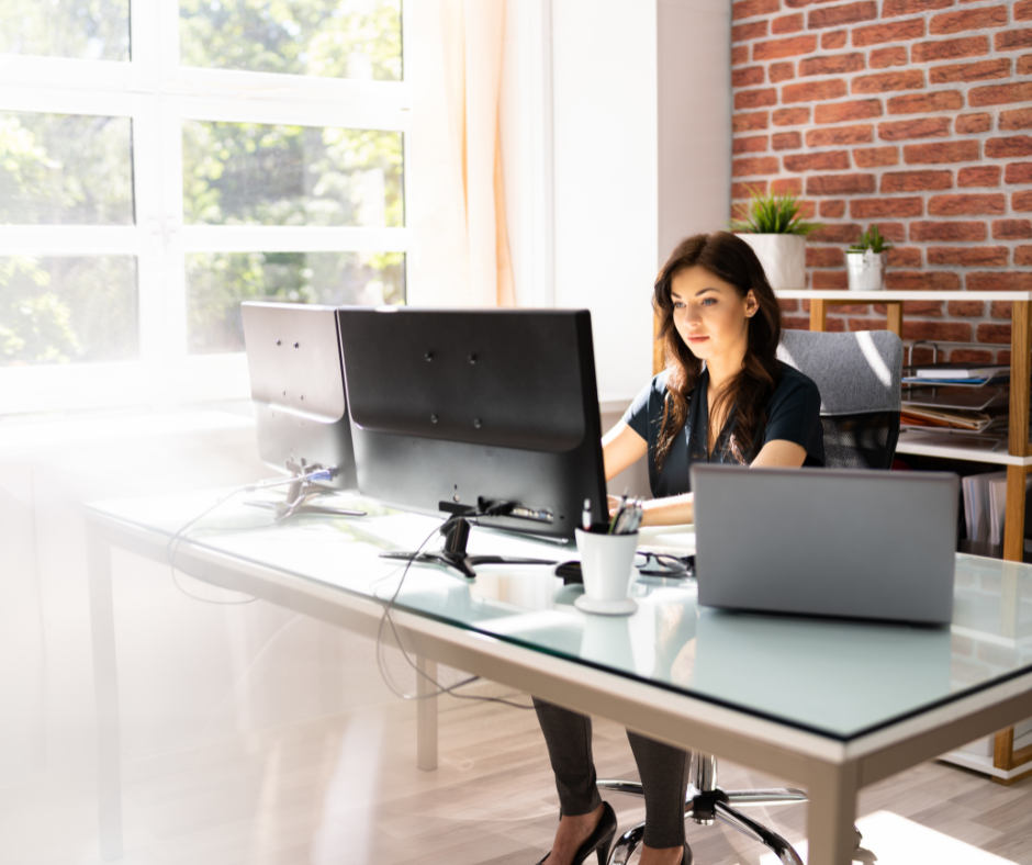 healthcare professional reading the digital marketing glossary online